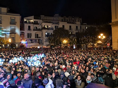 Capodanno: 40mila in piazza a Salerno con Gazzé e Clementino