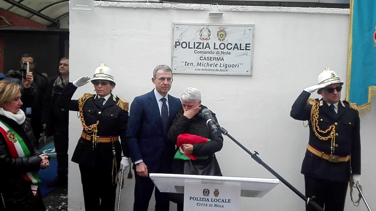 Terra dei fuochi: intitolata a Michele Liguori la sede della polizia di Nola