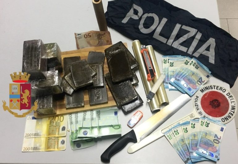 Napoli, quattro chili di hashish e contanti: finisce in carcere Francesco Bianco
