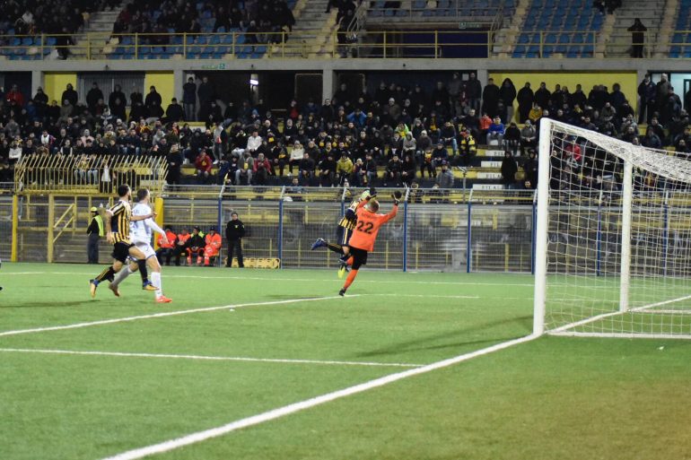 Un gol di Calò regala la vittoria nel derby alla Juve Stabia