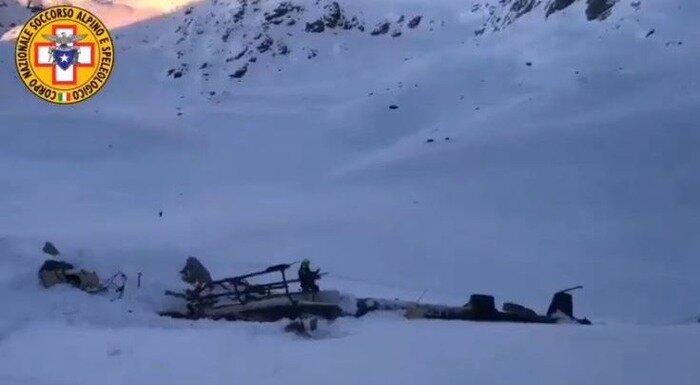 Elicottero contro aereo ad Aosta: arrestato il pilota francese
