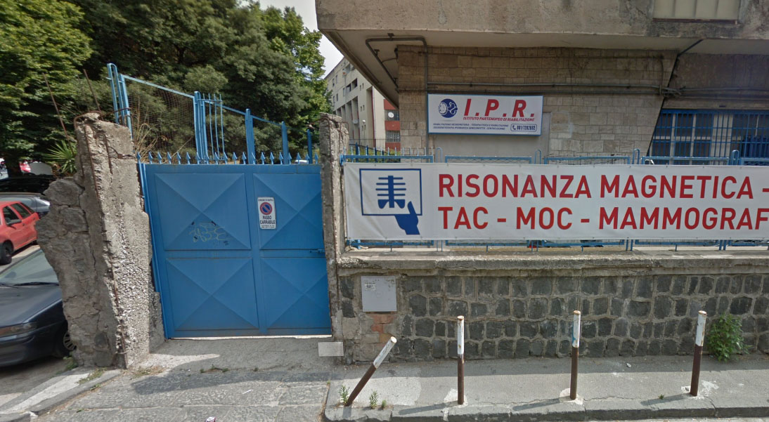Napoli, raid a colpi di pistola contro un centro di riabilitazione di Soccavo