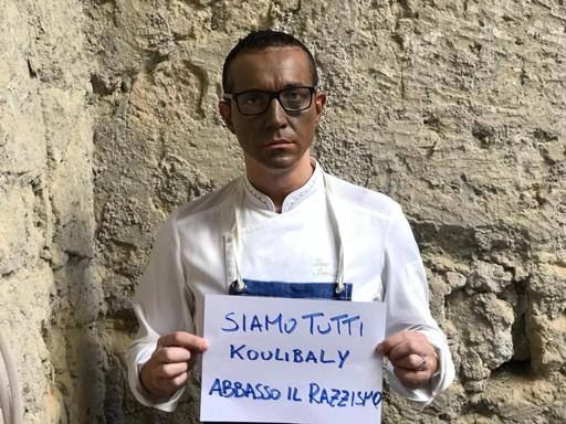 Bomba pizzeria, Sorbillo: “Tra le ipotesi anche il mio ‘no’ ai razzisti”. Ma il questore de Jesu esclude questa pista