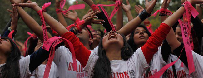 Violenza sulle donne, saranno anche a Napoli gli attivisti di ‘One billion rising’: tutte le tappe