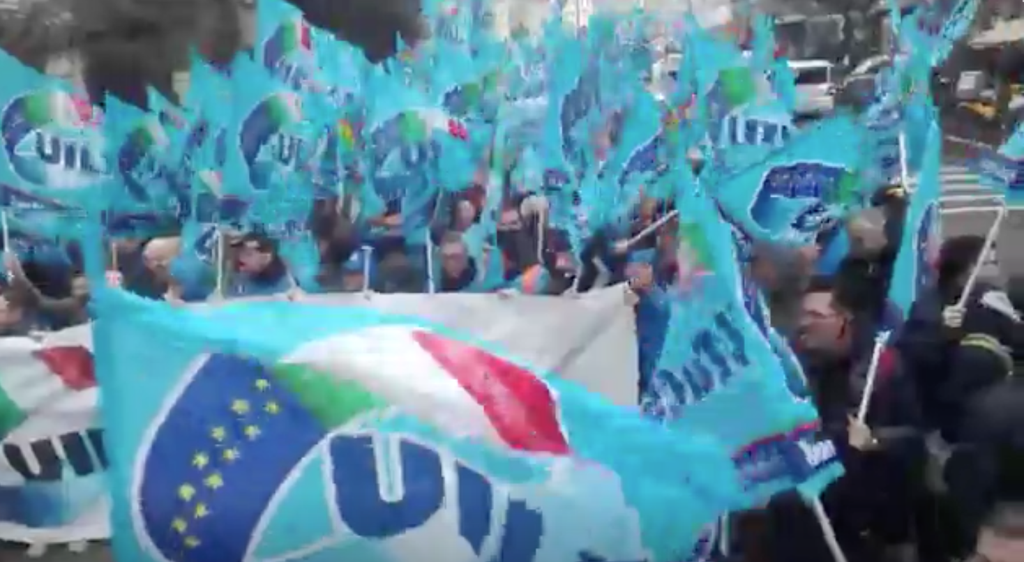 Napoli. Oltre 2mila guardie giurate in strada per il rinnovo del contratto nazionale di lavoro