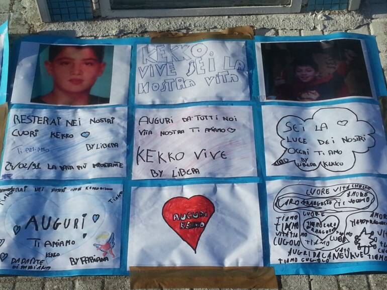 Napoli, i ragazzini di Ponticelli ricordano ‘Kekko’ morto a 14 anni cadendo da un edificio in costruzione
