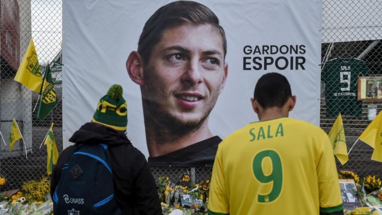 E’ del calciatore Emiliano Sala il corpo recuperato in mare nel canale della Manica
