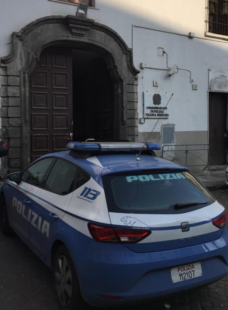 Napoli, ritornano i parcheggiatori abusivi: denunciato 56enne a Corso Lucci