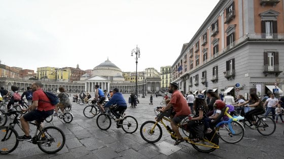 San Valentino in Tandem – ciclopedalata promossa da Napoli Bike Festiaval Giovedì 14 febbraio ore 19.30 – Partenza Mostra d’Oltremare