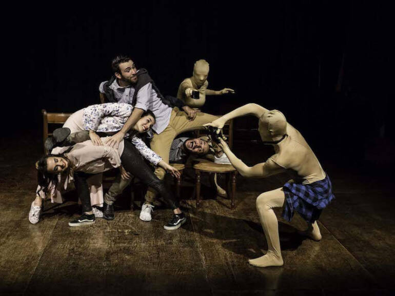 Domenica 24 febbraio al Teatro Nuovo di Salerno ‘Caro fratello’ alla rassegna Atelier