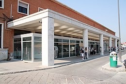 Tentata estorsione in stazione a Caserta, condannati 2 giovani: cade l’accusa di violenza sessuale
