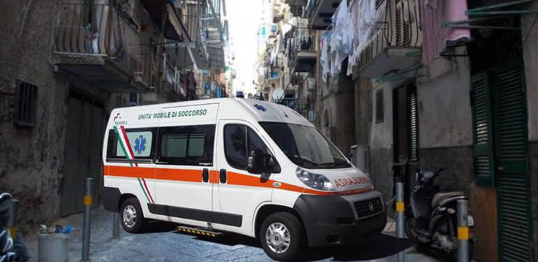 Castellammare di Stabia: ragazza picchiata in strada dal ex fidanzato