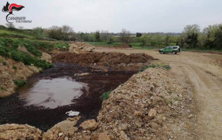 Discarica abusiva sul fiume Calore, sequestrata l’area e denunciato il responsabile