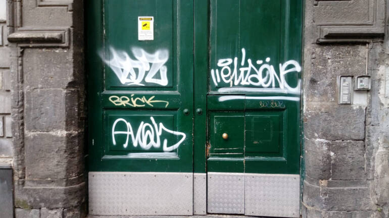 Napoli, dopo l’ultima “stesa” il Fsp Polizia lancia un grido d’allarme al Governo: “Qui la vera libertà non esiste. Servono misure straordinarie per la sicurezza”