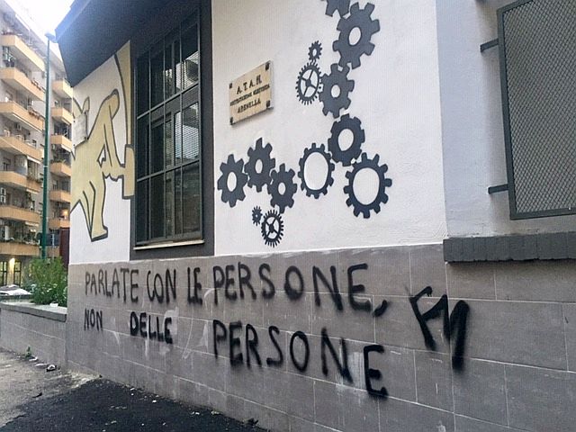 Napoli, “Casa della socialità”: non ancora inaugurata e già imbrattata