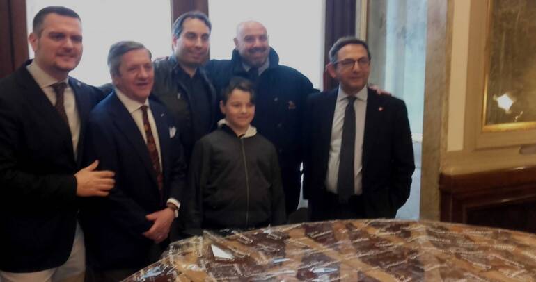 Al Gambrinus di Napoli la Pastiera più grande del mondo