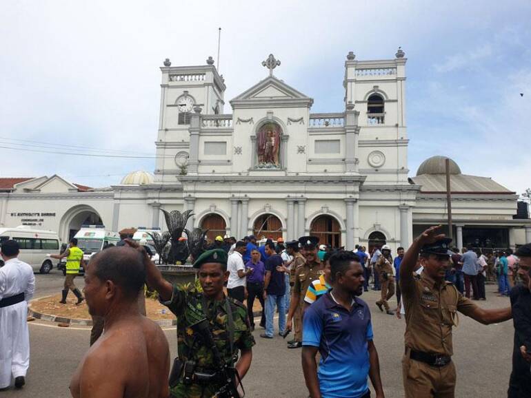 Turista salernitana in Sri Lanka: ‘Chiusi in albergo, non possiamo uscire’