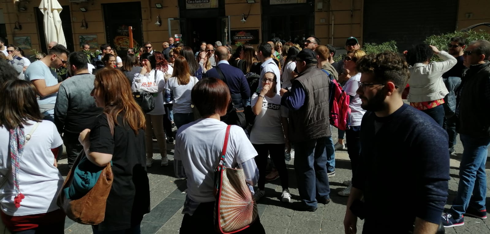 Napoli, protesta a Santa Lucia di infermieri e operatori socio sanitari ‘avvisisti’