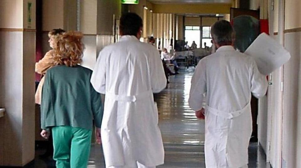 Il dossier della Procura al manager Asl: ‘Licenziate medici ed infermieri assenteisti’