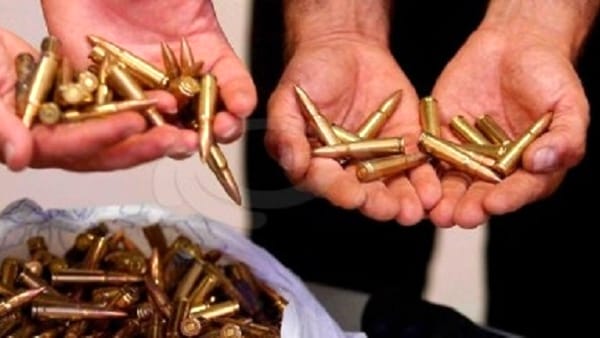 Aveva in casa munizioni per ‘armi da guerra’ : denunciato