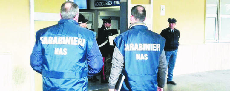 Napoli, divaricatore dimenticato nell’addome di una donna al Loreto Mare: in arrivo gli avvisi di garanzia