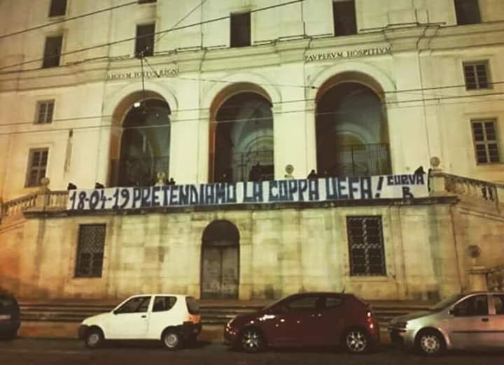 Scritte degli ultras del Napoli: ‘Pretendiamo la Coppa Uefa’
