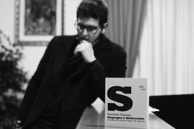 ‘Impegno e disincanto in Pasolini, De André, Gaber e Rino Gaetano’ di Annibale Gagliani alla biblioteca comunale di Sapri