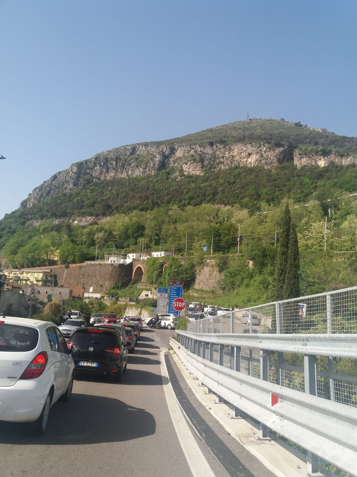 Cammarano (M5S): ‘Costiera Amalfitana in tilt per il traffico, serve un tavolo’