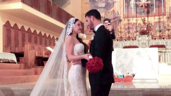 Clarissa e Federico sposi, ma sono stati costretti a cambiare chiesa: sarebbero dovuti sposare nella Basilica di Sant’Angelo in Formis