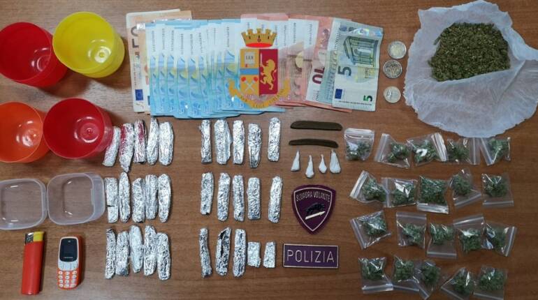 Spaccio a Fuorigrotta, arrestato Pianese il pusher del Rione Lauro