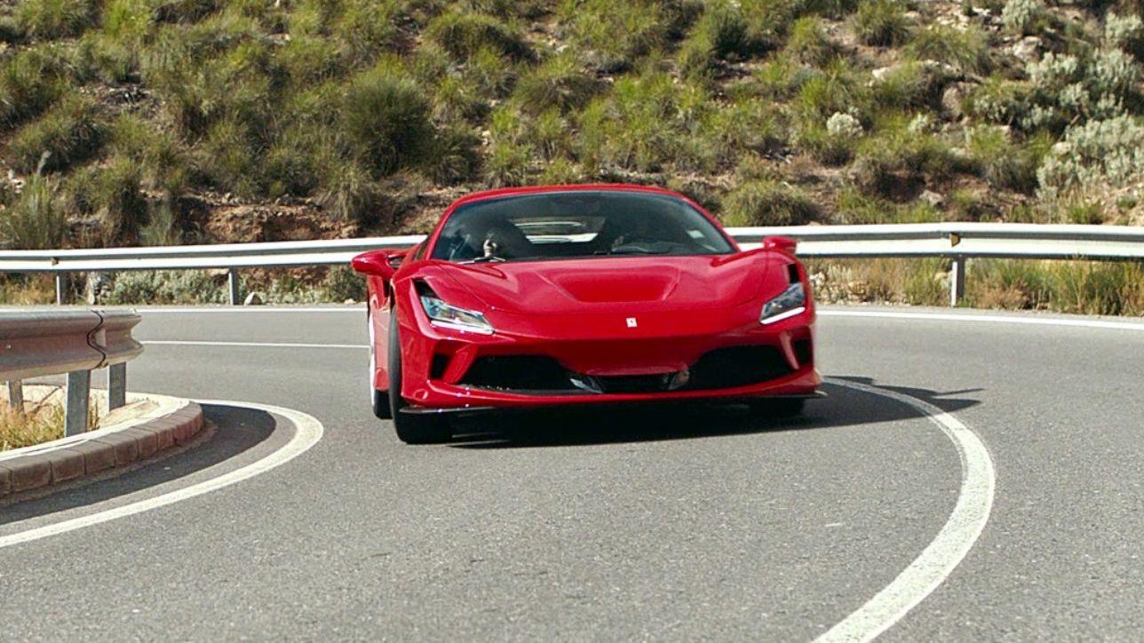 Ferrari, svelata sports car scoperta F8 spider