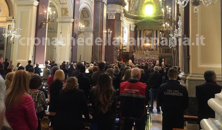 Castellammare, folla ai funerali del vice sindaco Lello Radice