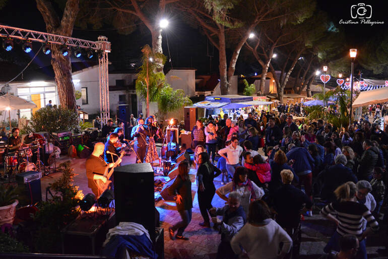 Da Salerno a Faenza per portare il folk e la musica popolare del Sud: i Sette Bocche al festival ‘La musica delle aie’