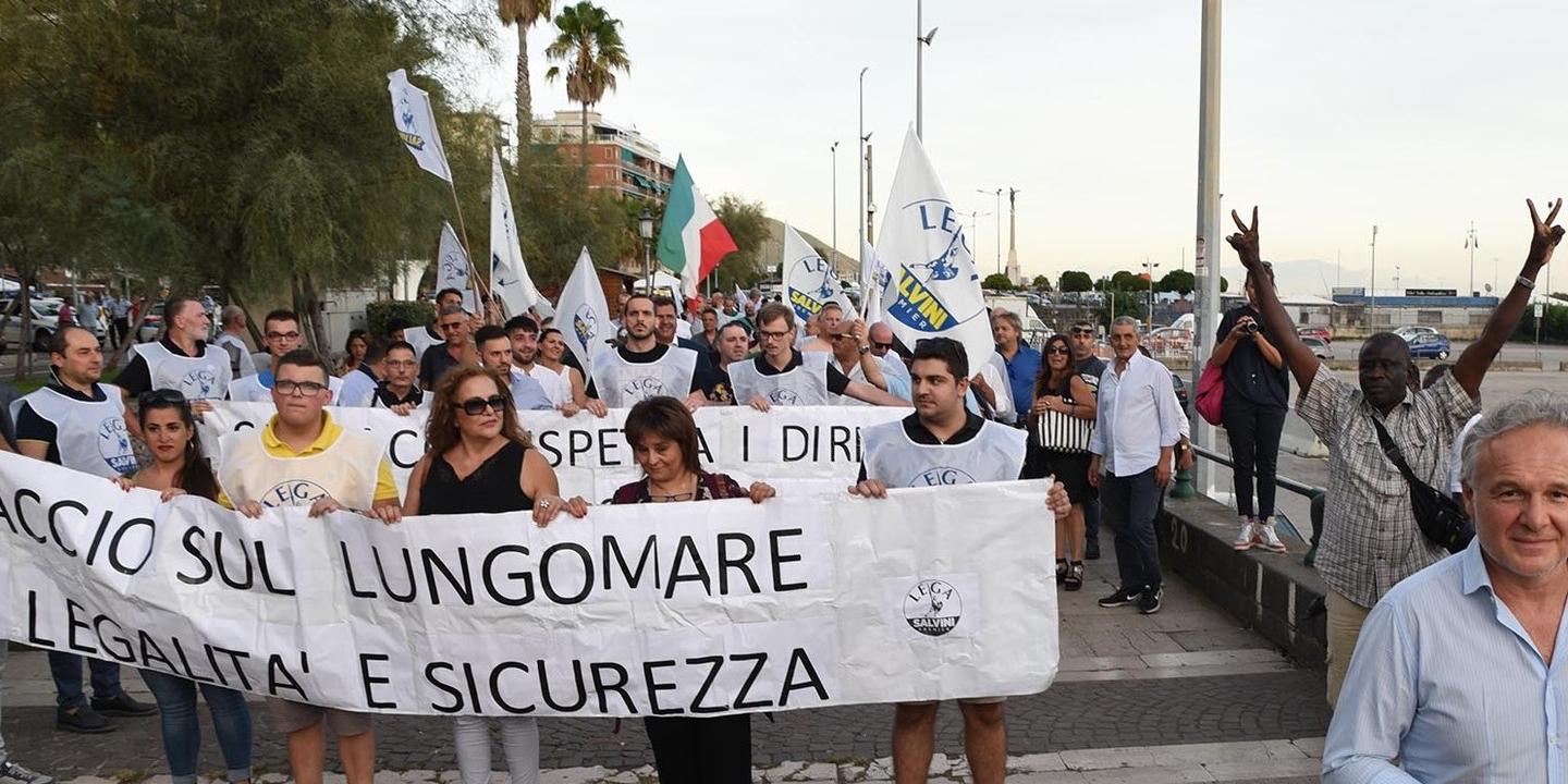 Salerno, 12 indagati per un corteo autorizzato contro la manifestazione della Lega