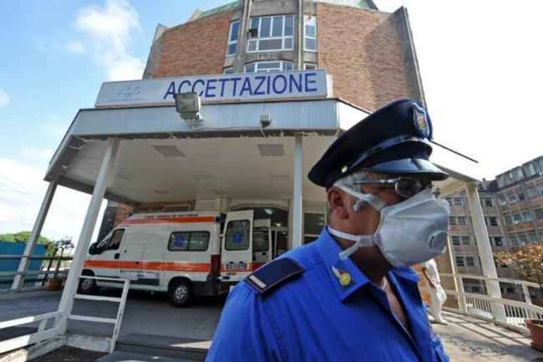 Sospetta meningite, ricoverata al Cotugno: donna di 66 anni di Casal Velino