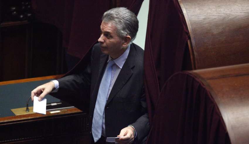 La Cassazione annulla la condanna per bancarotta all’ex senatore Nespoli