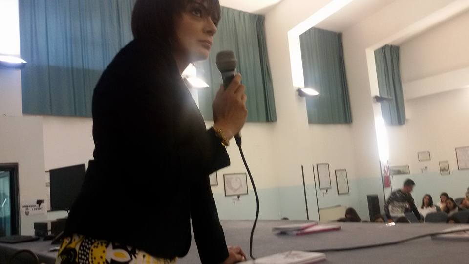 Teresa Manes incontra gli studenti di Napoli:lotta al bullismo e cyberbullismo