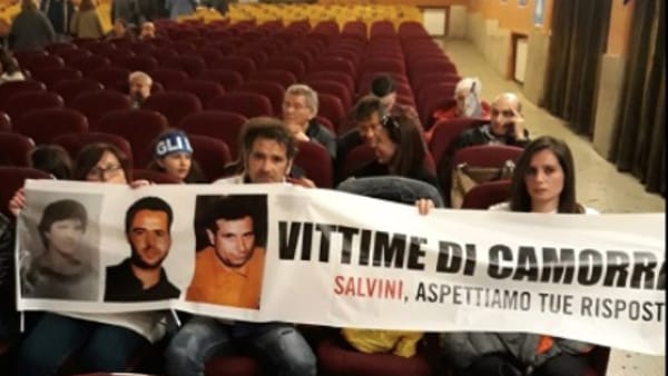 I familiari delle vittime innocenti di camorra ‘snobbati’ da Salvini