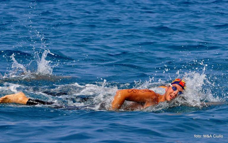 Nuoto acque libere: al via la 17esima edizione nel paese di ‘Benvenuti al Sud’