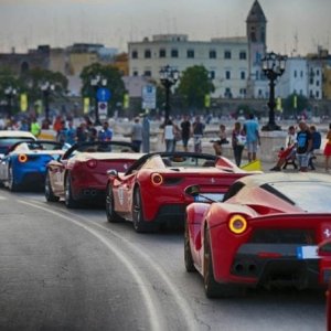 Oltre 100 Ferrari da tutto il mondo in Campania