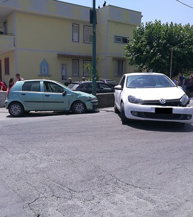 Incidente stradale a Sarno: due feriti