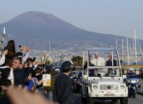 Papa Francesco venerdì a Napoli, ecco il dispositivo per il traffico. Il discorso della precedente visita