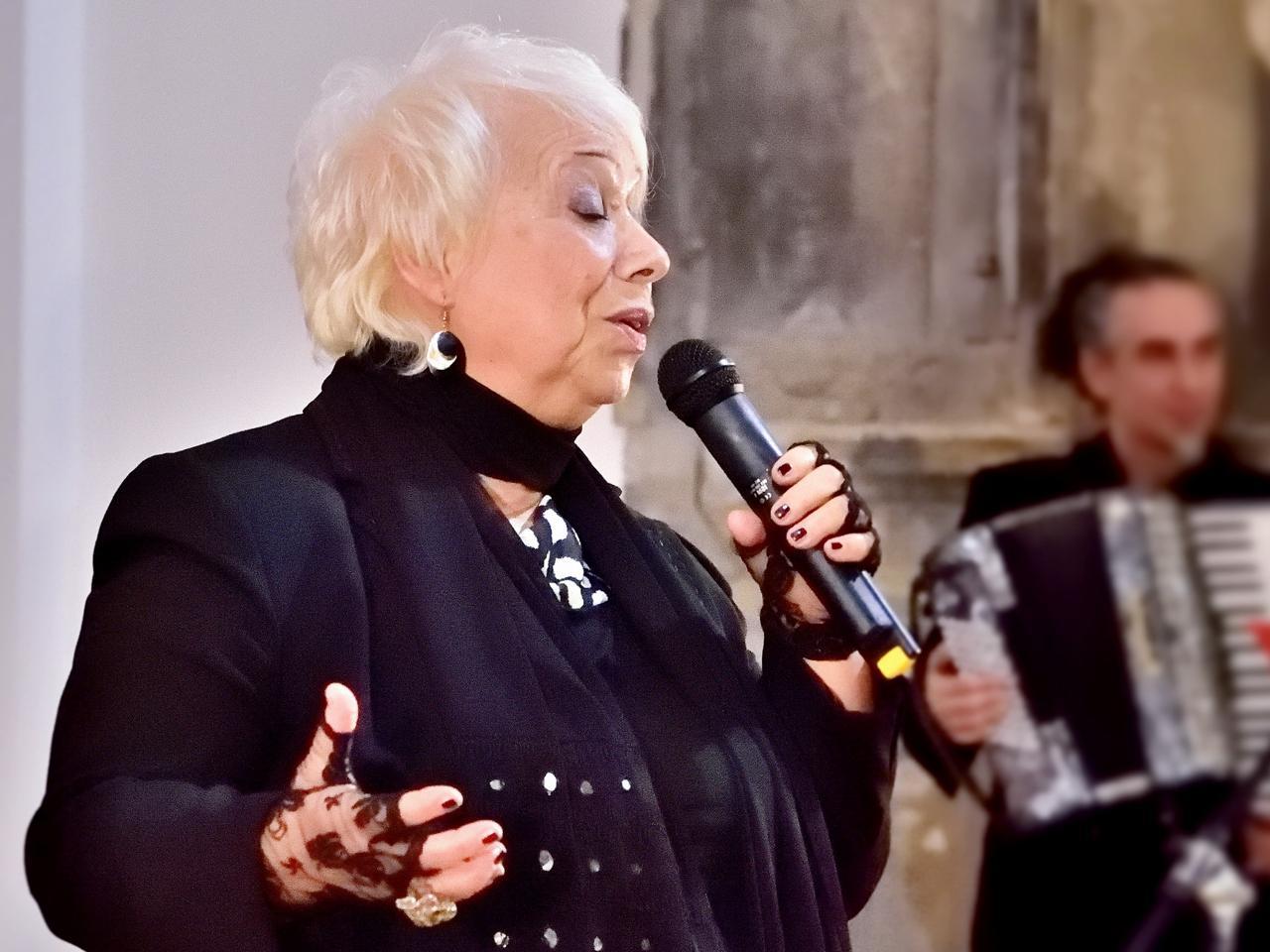 Napoli, morta Pina Cipriani: voce storica della canzone napoletana