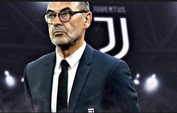 La Juventus consente a Sarri di poter sedere in panchina contro il Napoli: divieto solo per i residenti