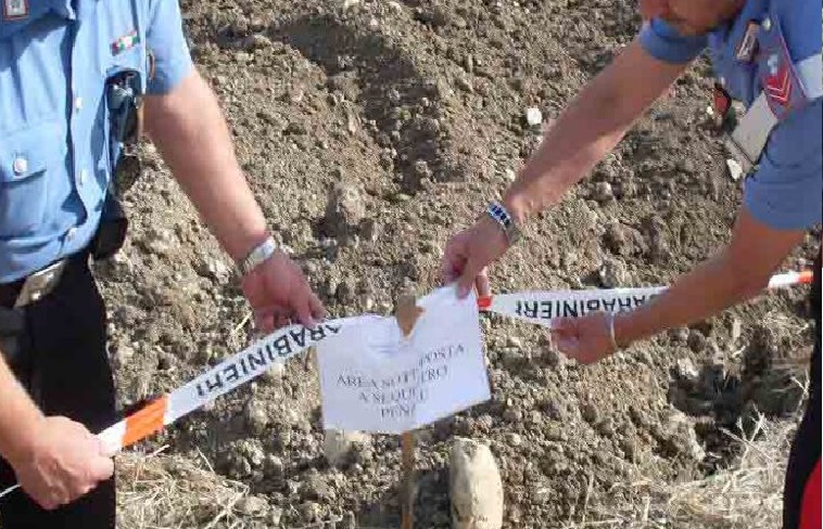 Scavo illegale distrugge reperti archeologici: sequestrato un terreno in provincia di Caserta