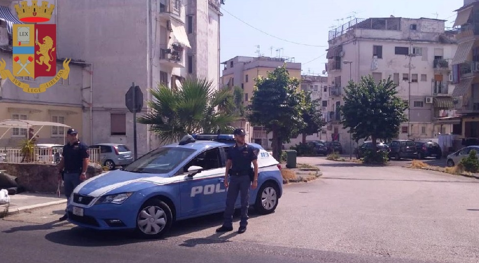 Armi e droga a Torre Annunziata e Napoli: arrestato un francese, due denunciati
