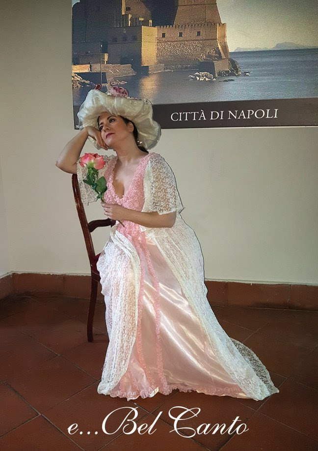 Una Sirena Liberty come testimonial per il Bel Canto nella Città di Napoli