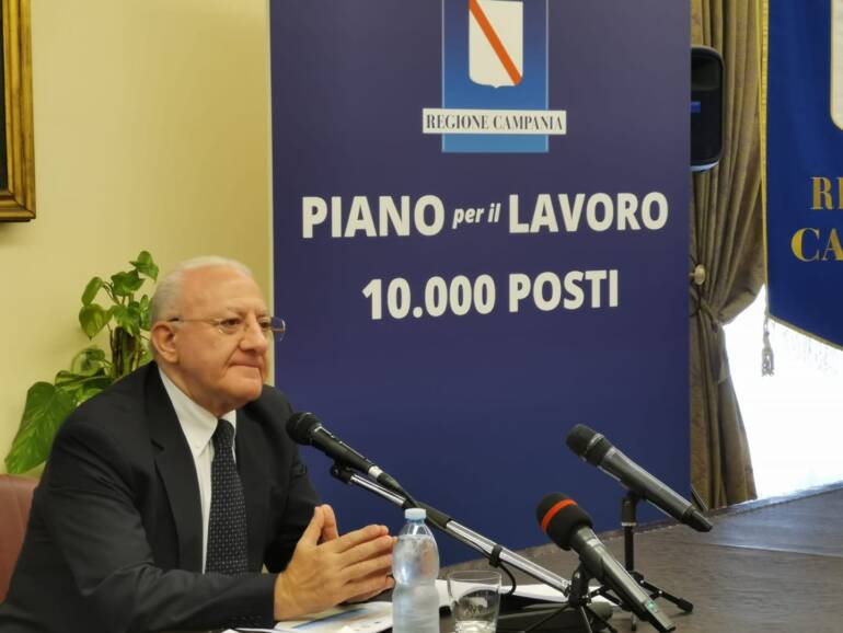 De Luca, a breve un concorso per assumere 1.500 giovani nei Centri per l’impiego