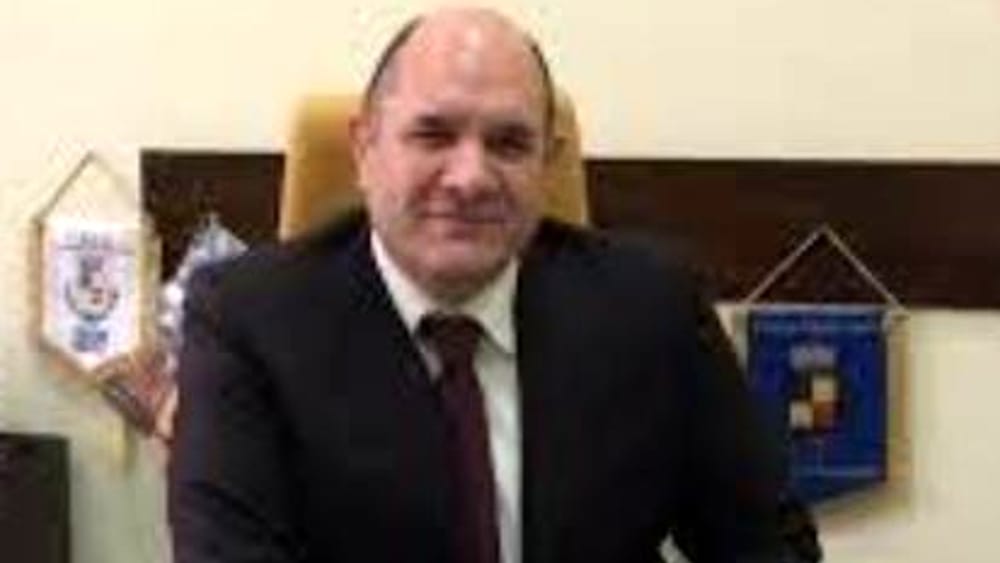 Caserta, super aumento di stipendio da 18mila euro per il segretario del Comune