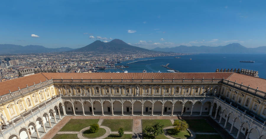 ‘Vesuvio quotidiano Vesuvio universale’, circa 100 opere in mostra alla Certosa di San Martino